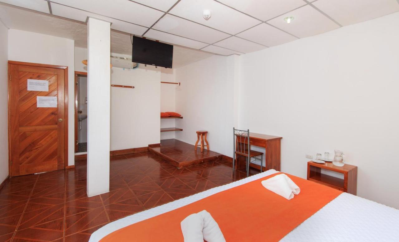 Hotel La Casa De Judy Puerto Ayora  Esterno foto
